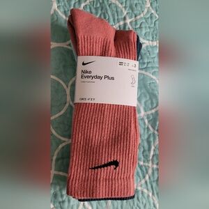 Nike Everyday Plus Crew Socks (dri-fit)